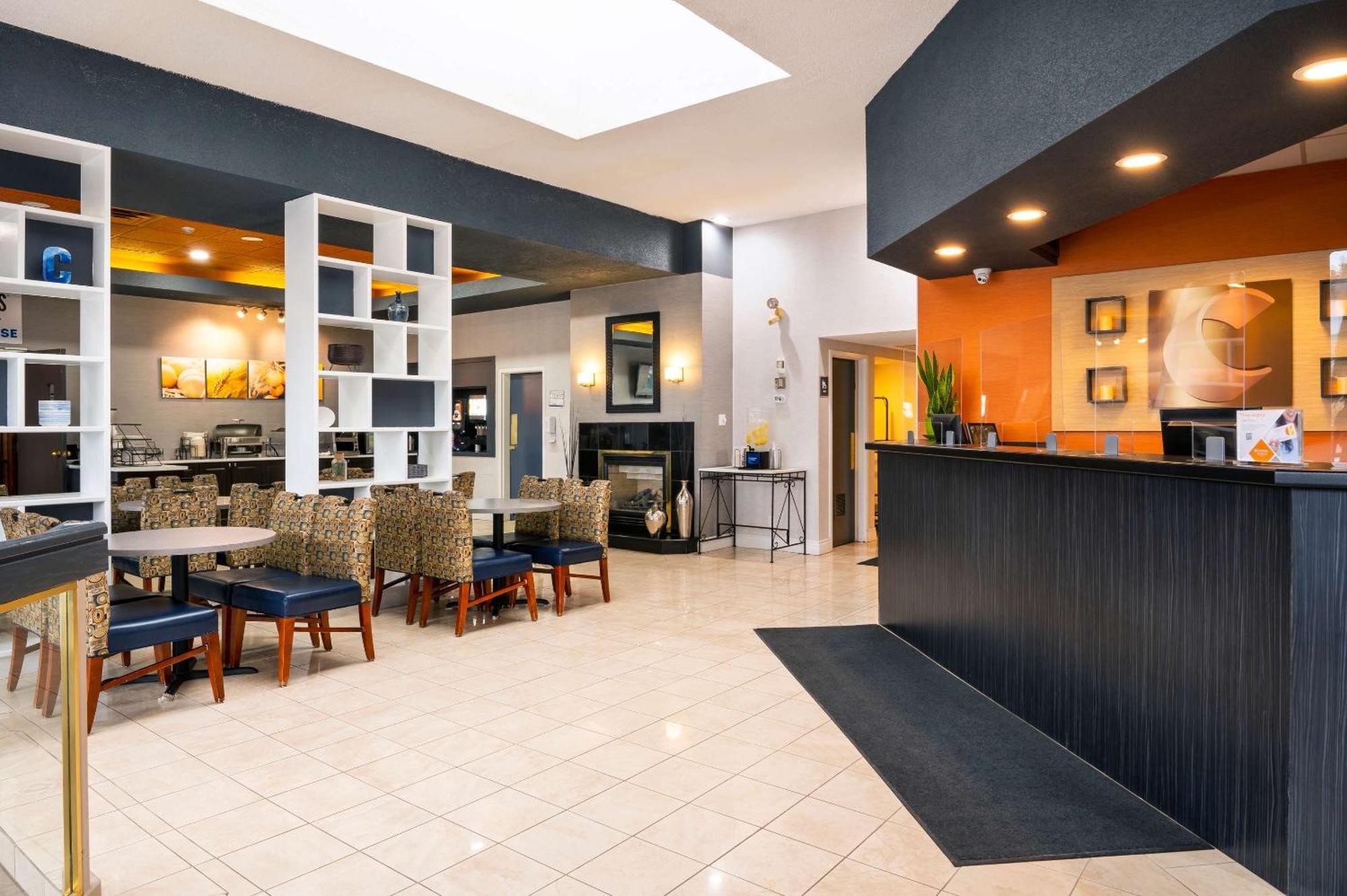 Comfort Hotel & Suites Peterborough Zewnętrze zdjęcie